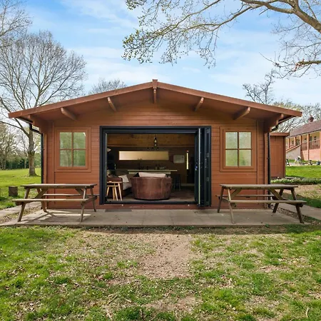 Cabin In The Countryside Sible Hedingham Экстерьер фото